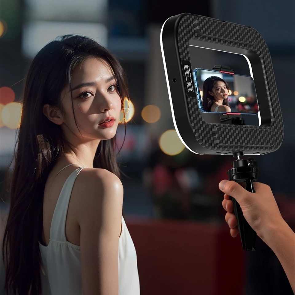Luce LED quadrata per selfie,  - Photography Mobile Lighting recensione e prezzo